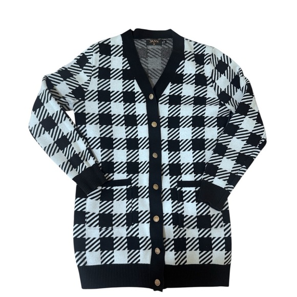 Chic Black and White Plaid Women's Cardigan - Picture 2 of 6